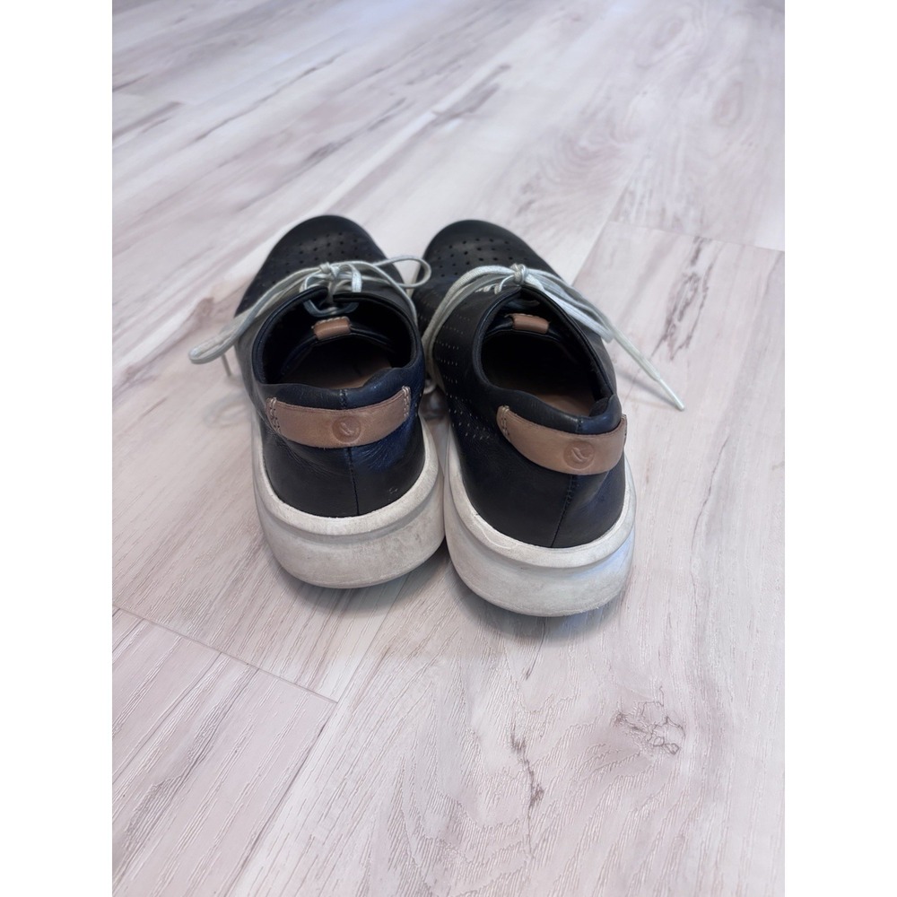 Clarks Un Rio Tie Women's Sneaker Black, Size 8M, leather, comfort, arch support - Picture 12 of 13